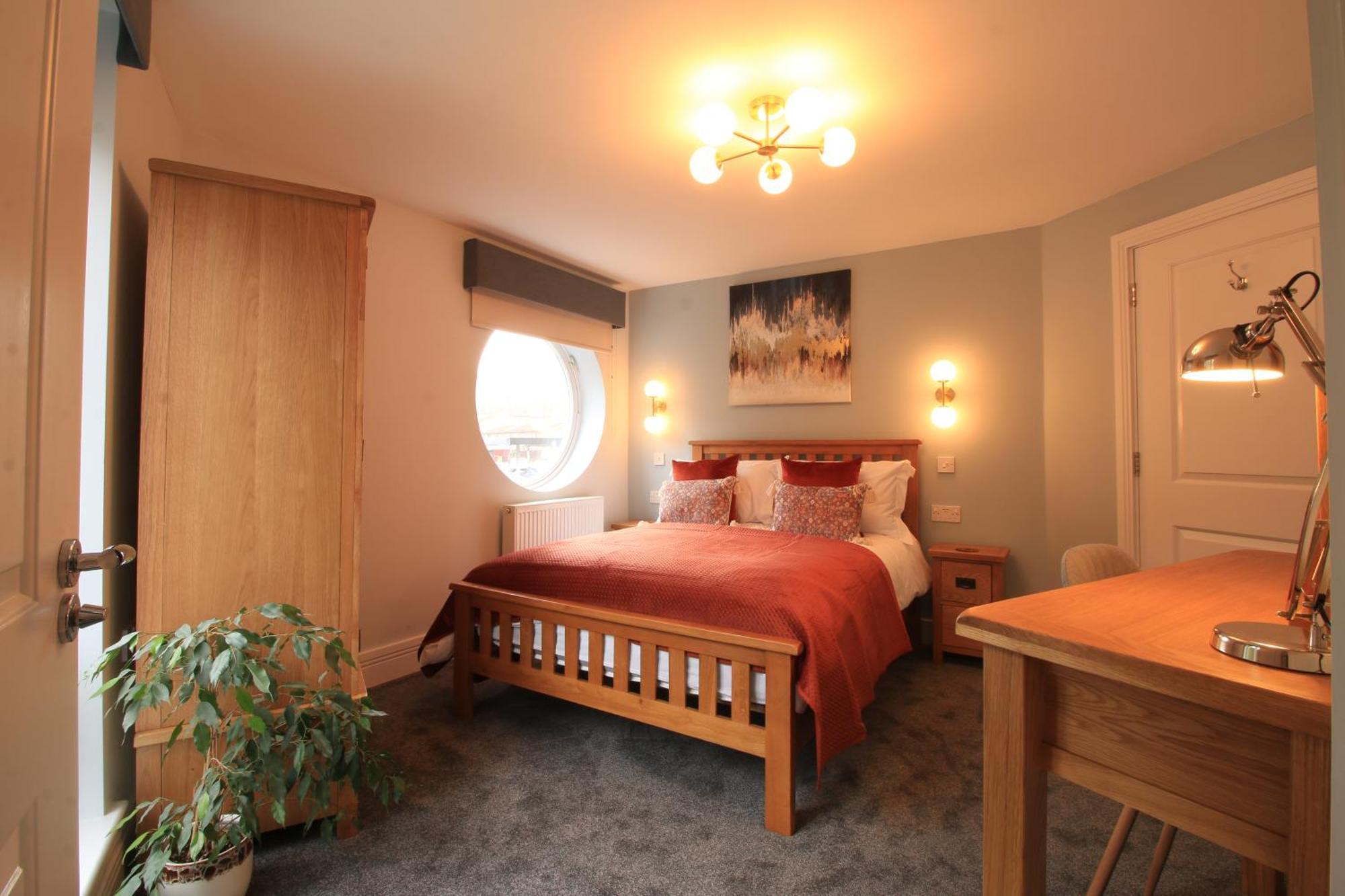 Streamside Apartments Yeovil Bagian luar foto